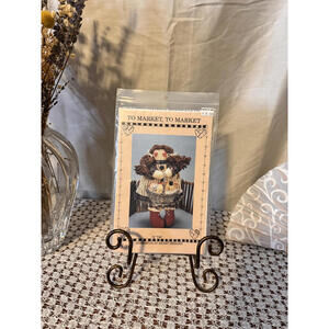 Homespun at Heart 'To Market, To Market' 14" Tall Handmade Doll Kit